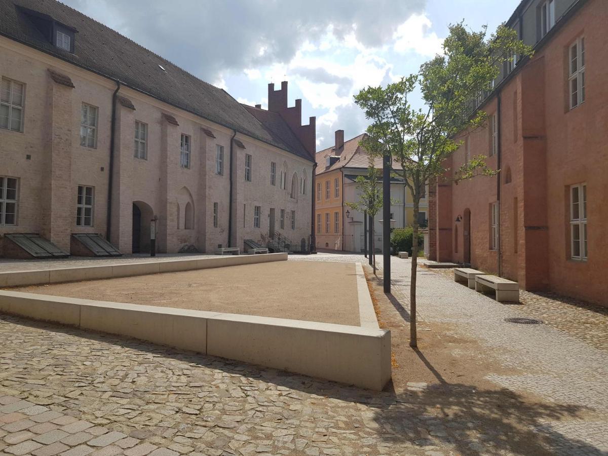 Carlo Familienfreundliches 3-Raum Apartment Auf Der Dom-Insel Brandenburg  Dış mekan fotoğraf