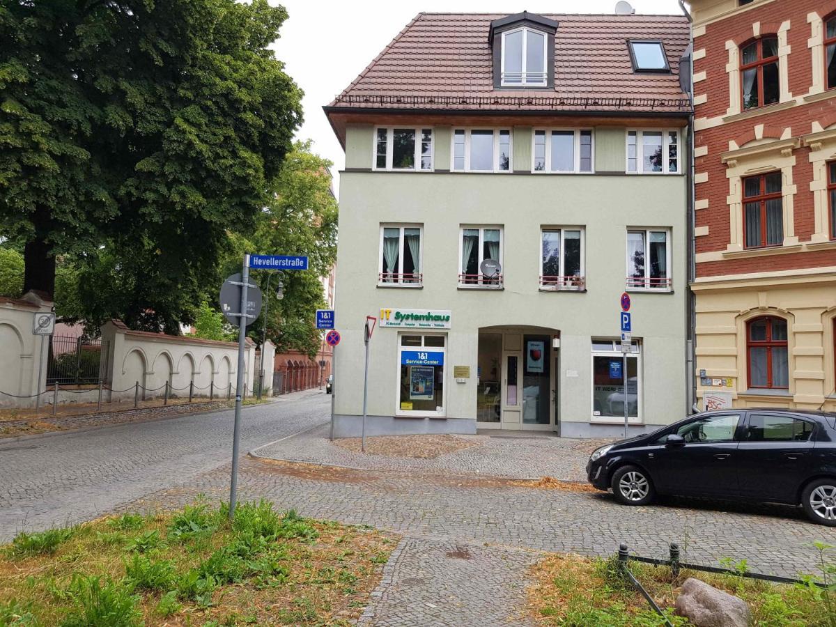 Carlo Familienfreundliches 3-Raum Apartment Auf Der Dom-Insel Brandenburg  Dış mekan fotoğraf